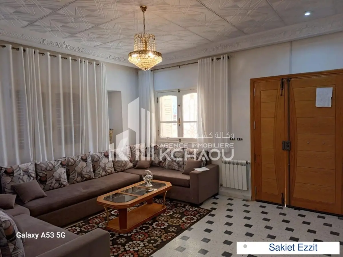 A vendre villa s+5 a sakiet ezzit