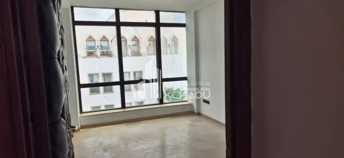 a louer bureau H+4 a Montplaisir